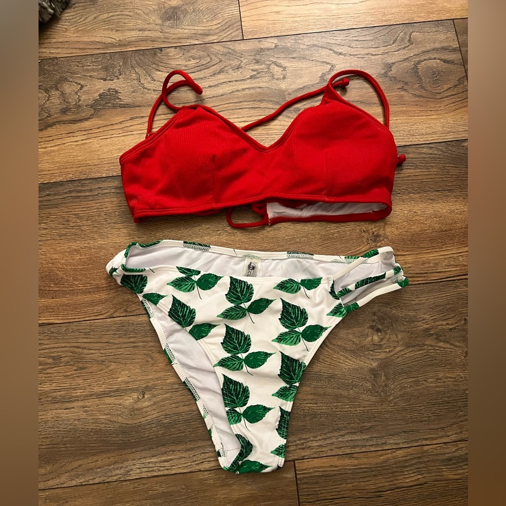 NWOT CUPSHE BIKINI SET